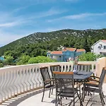 9 Bedroom In Tribunj Holiday home *