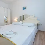 9 Bedroom In Tribunj Holiday home Tribunj (Sibenik-Knin)