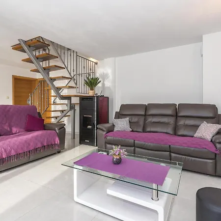 9 Bedroom In Tribunj * Tribalj