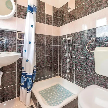 9 Bedroom In Tribunj * Tribunj (Sibenik-Knin)