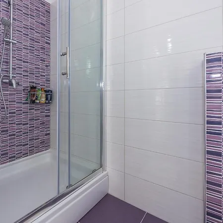 9 Bedroom In Tribunj Holiday home