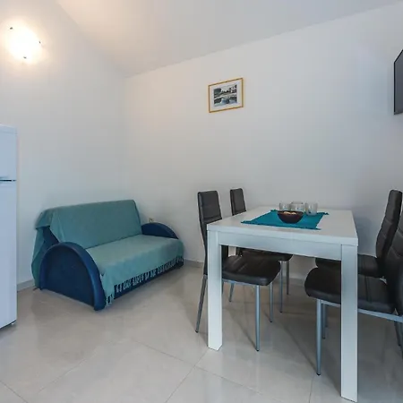 9 Bedroom In Tribunj Holiday home