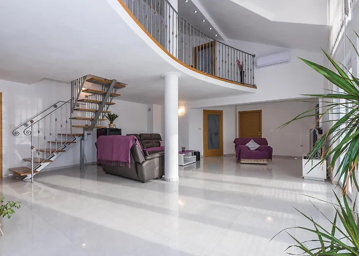 9 Bedroom In Tribunj * Tribalj