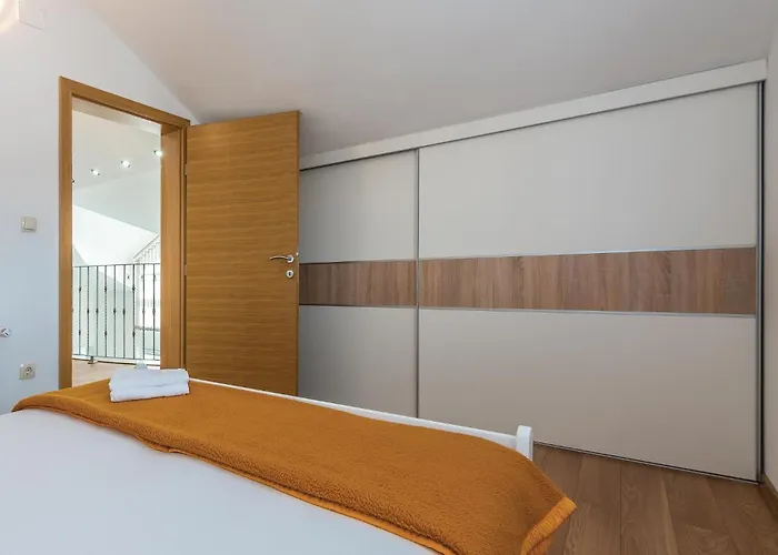 9 Bedroom In Tribunj Tribalj