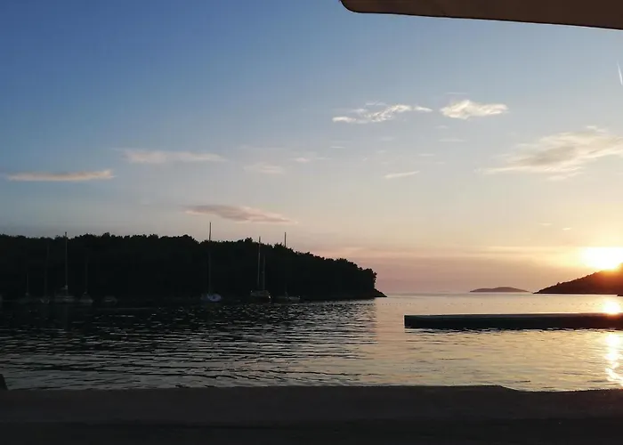 בית נופש 9 Bedroom In Tribunj