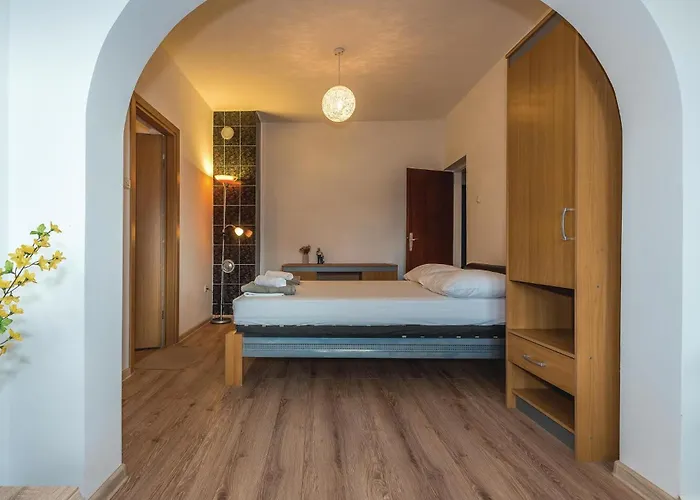 9 Bedroom In Tribunj Tribalj